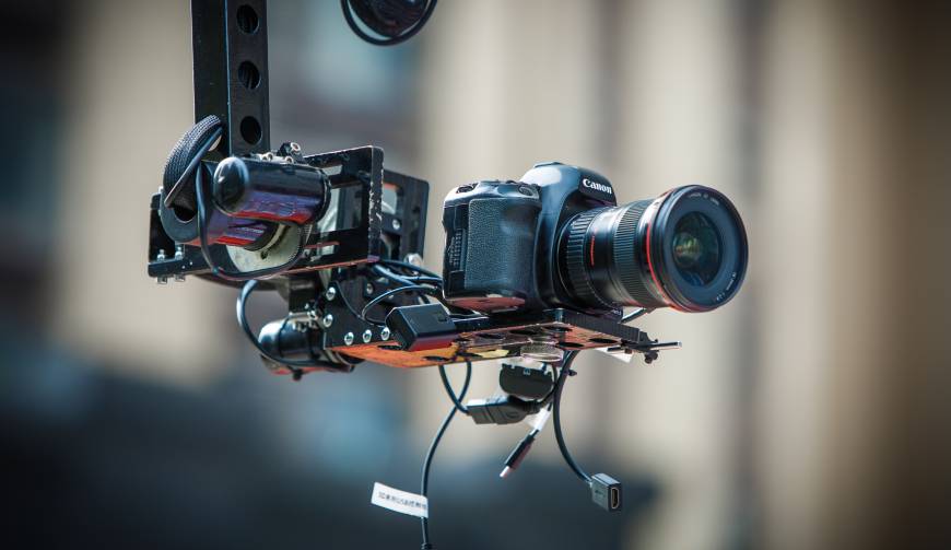 科技赋能生活：荣县产品视频拍摄开启智能新时代